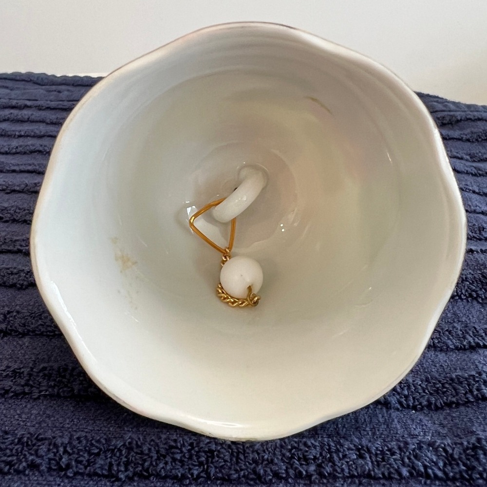 Vtg Porcelain Christmas Bell Holly Berries Milk Glass Holiday Retro Decor - Picture 6 of 8